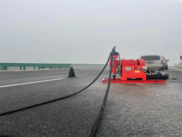 元门乡马路路基路面开裂下沉注浆加固灌浆