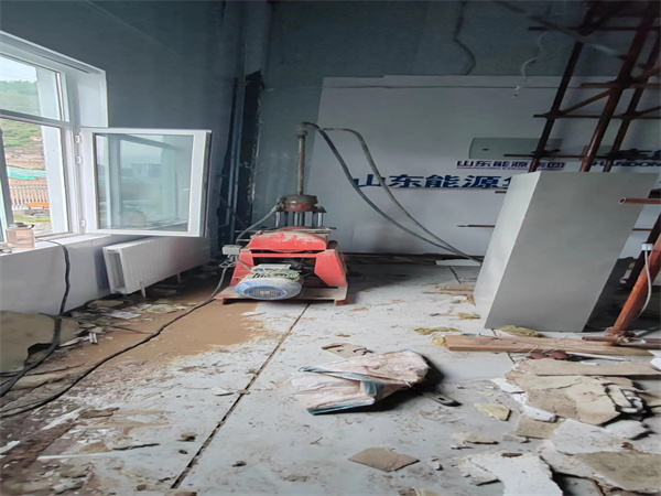 元门乡地基基础下沉墙体裂缝加固注浆顶升施工